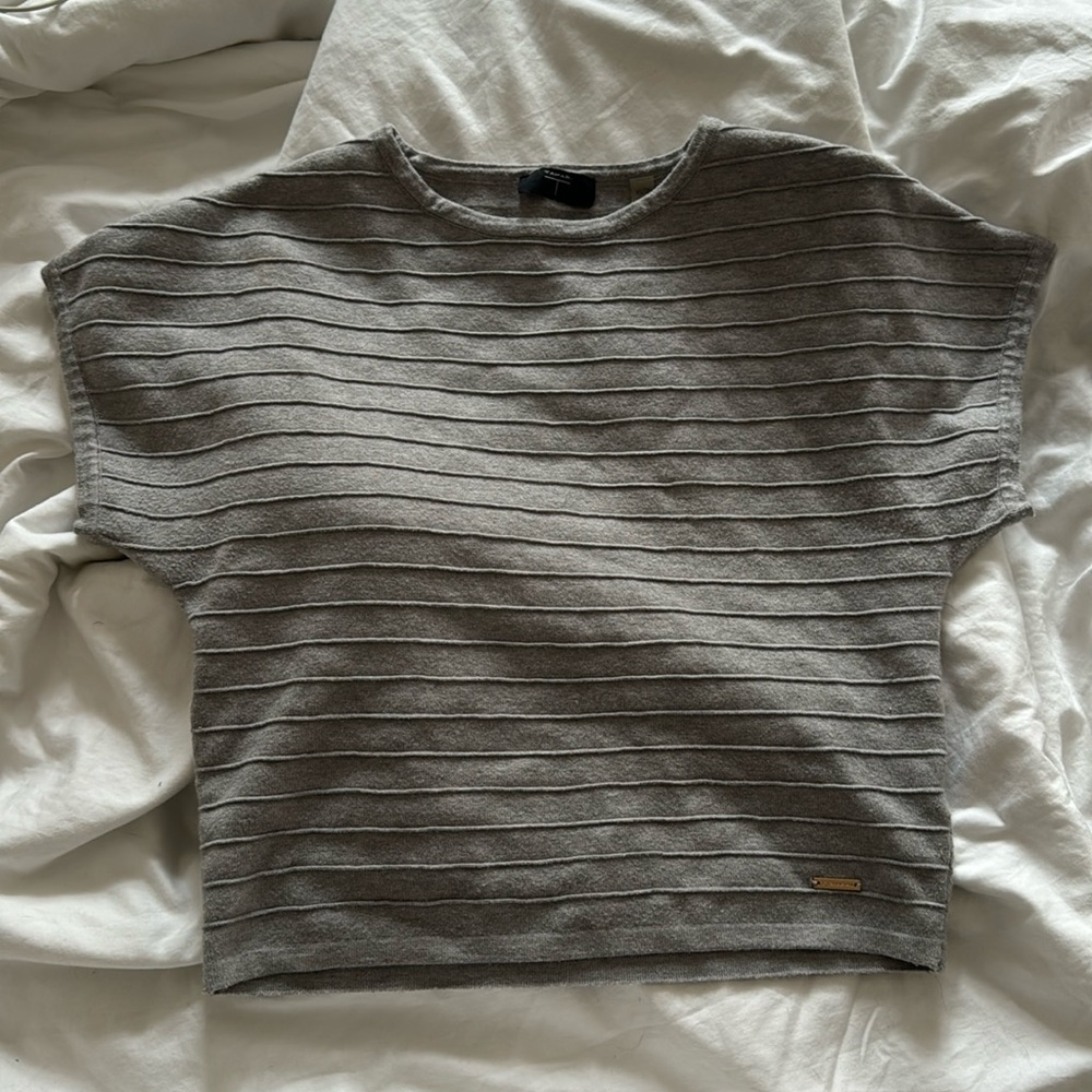 grey knit top